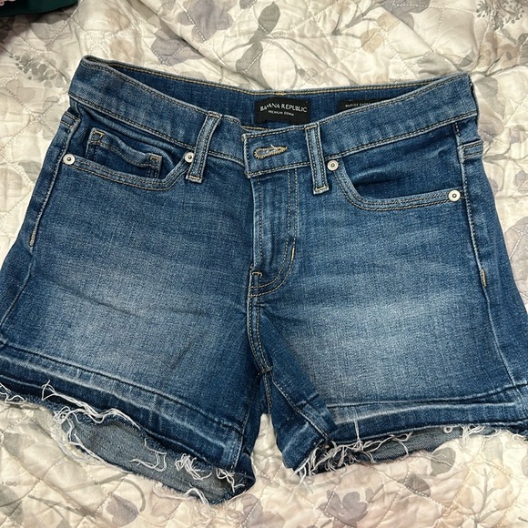 Banana Republic Pants - Banana Republic Women's Classic Blue Jean Shorts
